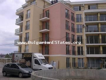 Продается недорогая двухкомнатная квартира в новом комплексе «Голден Дэй 2», Солнечный берег, Болгария.