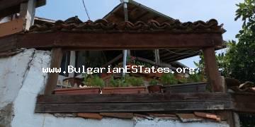 Двухэтажный дом к продаже в деревне Индже Войвода, всего в 30 км от моря и в 36 км от города Бургас.