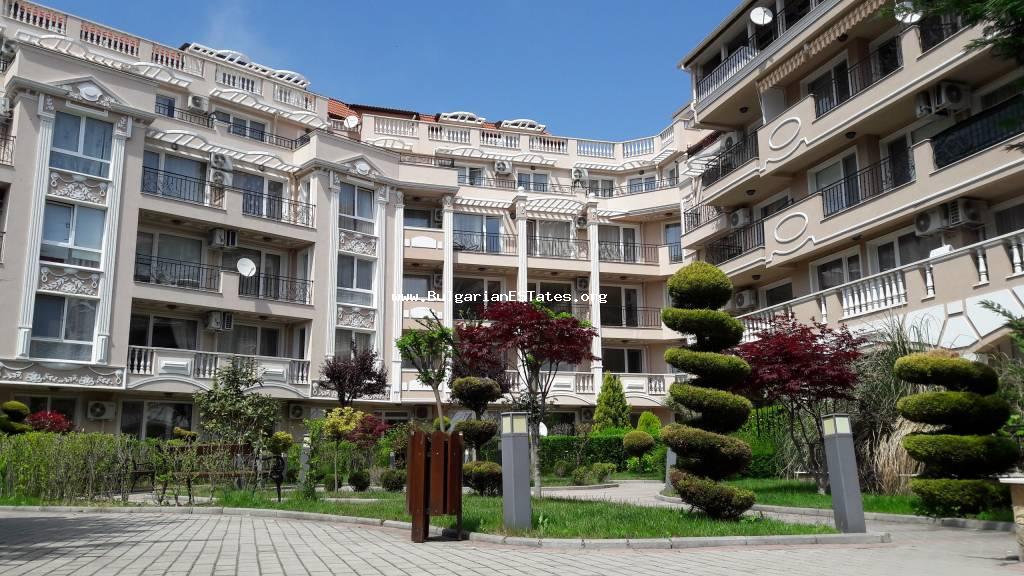 Просторная и уютная студия выставлена на продажу в жилом здании в городе Несебр, Черное море - 3, курорт Мелия 6.