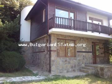 Выгодно продается новый двухэтажный дом в селе Горица всего в 25 км от моря и курорта Солнечный берег.
