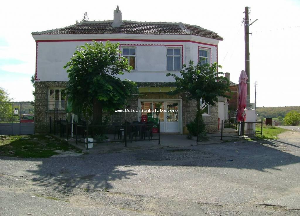Продается дом и бизнес в селе Мельница, всего в семи километрах от Турции.