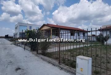 Выгодно продает новый дом в Болгарии. Купите новый одноэтажный дом с четырьмя спальнями, всего в 5 км от моря, г. Каблешково, Болгария. Срок завершения 15.09.2021 г.