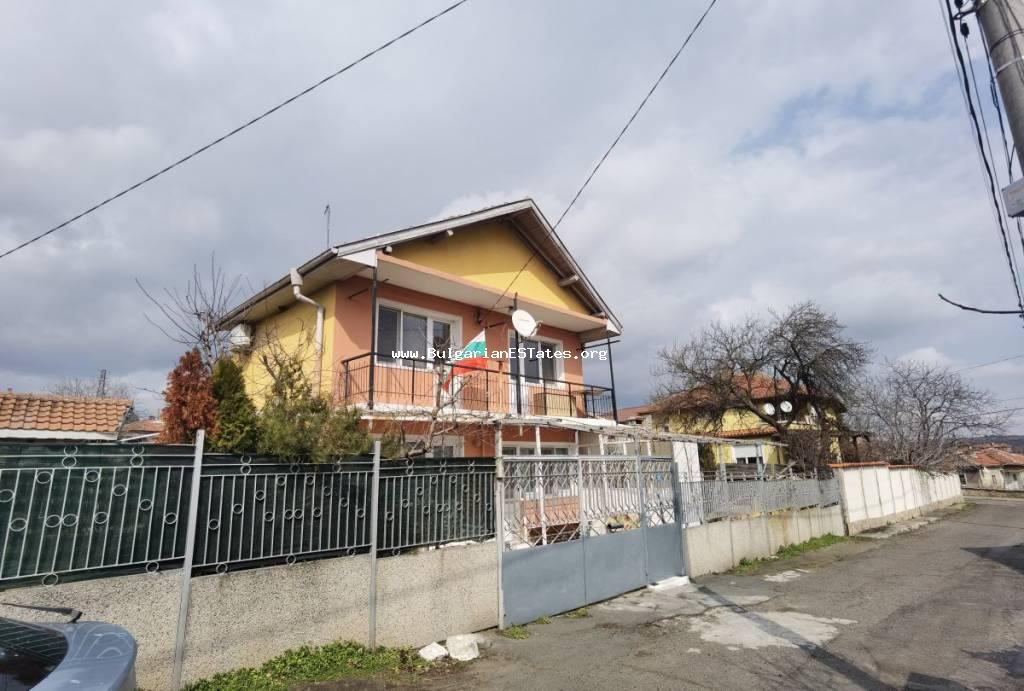 Двухэтажный дом на продажу всего в 10 км от моря в Болгарии!!!