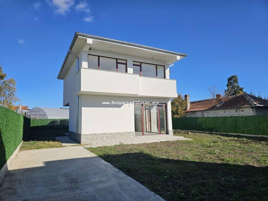 Компания “Bulgarian Estates” предлагает к продаже дом в г. Каблешково, всего в 6 км от моря, Болгария!